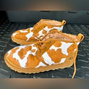 UGG Women’s Cow print Neumel boots, like new, size 9